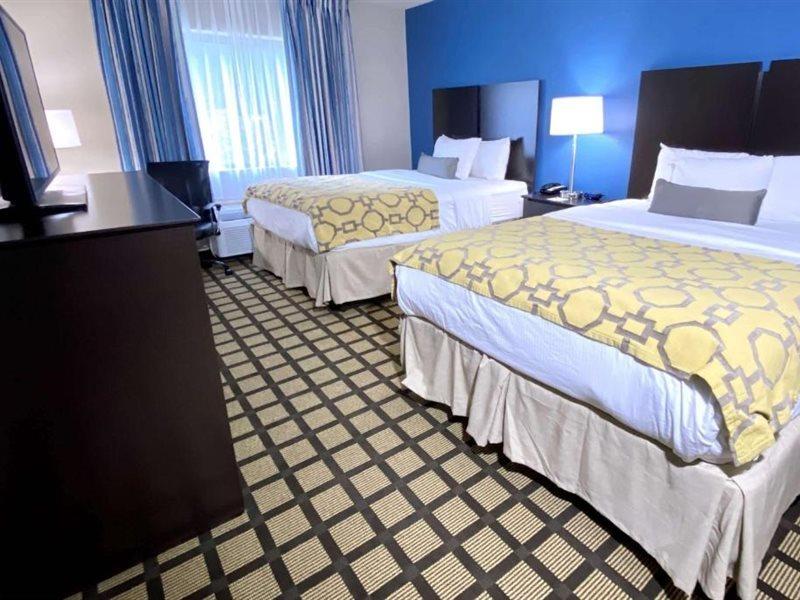 Baymont By Wyndham Latham Albany Airport Hotel Buitenkant foto