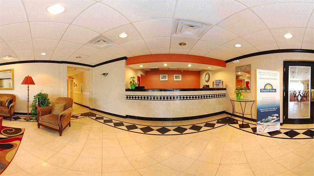Baymont By Wyndham Latham Albany Airport Hotel Buitenkant foto